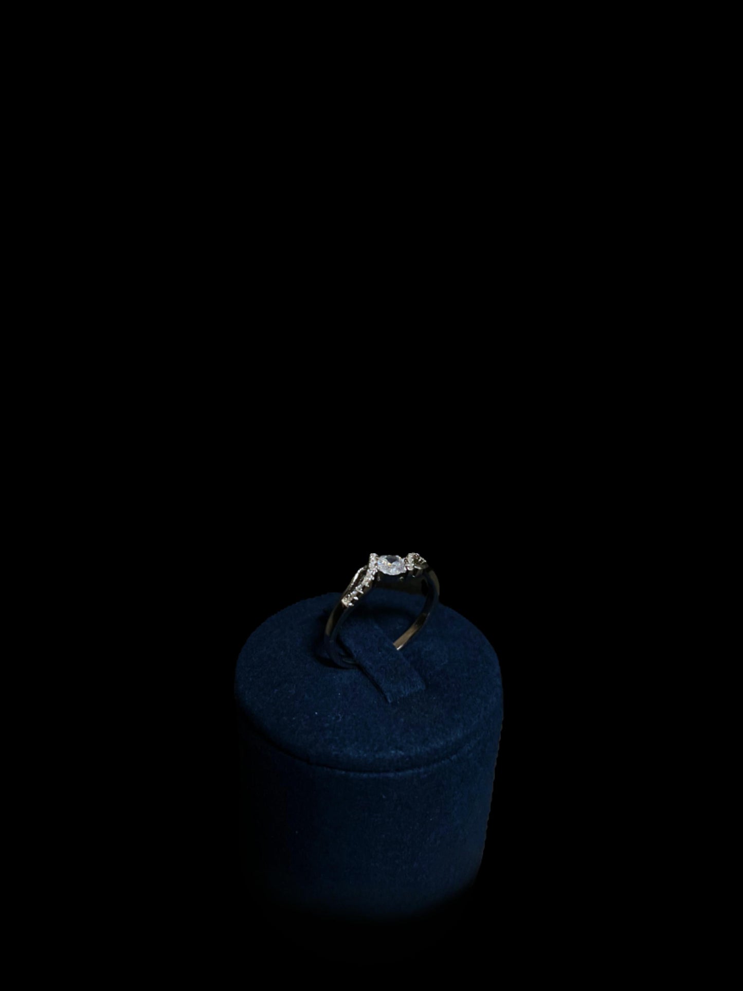 Kreis & Steinchen Ring